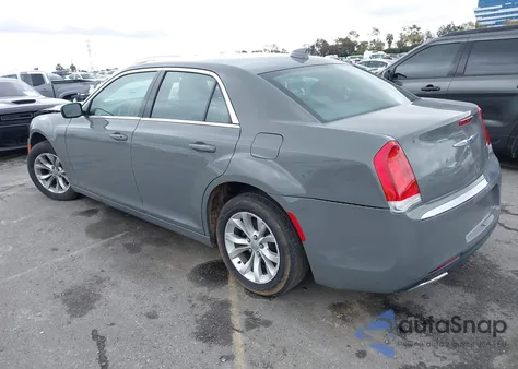 2019 Chrysler 300 Touring z USA, uszkodzony, nr VIN 2C3CCAAGXKH511725